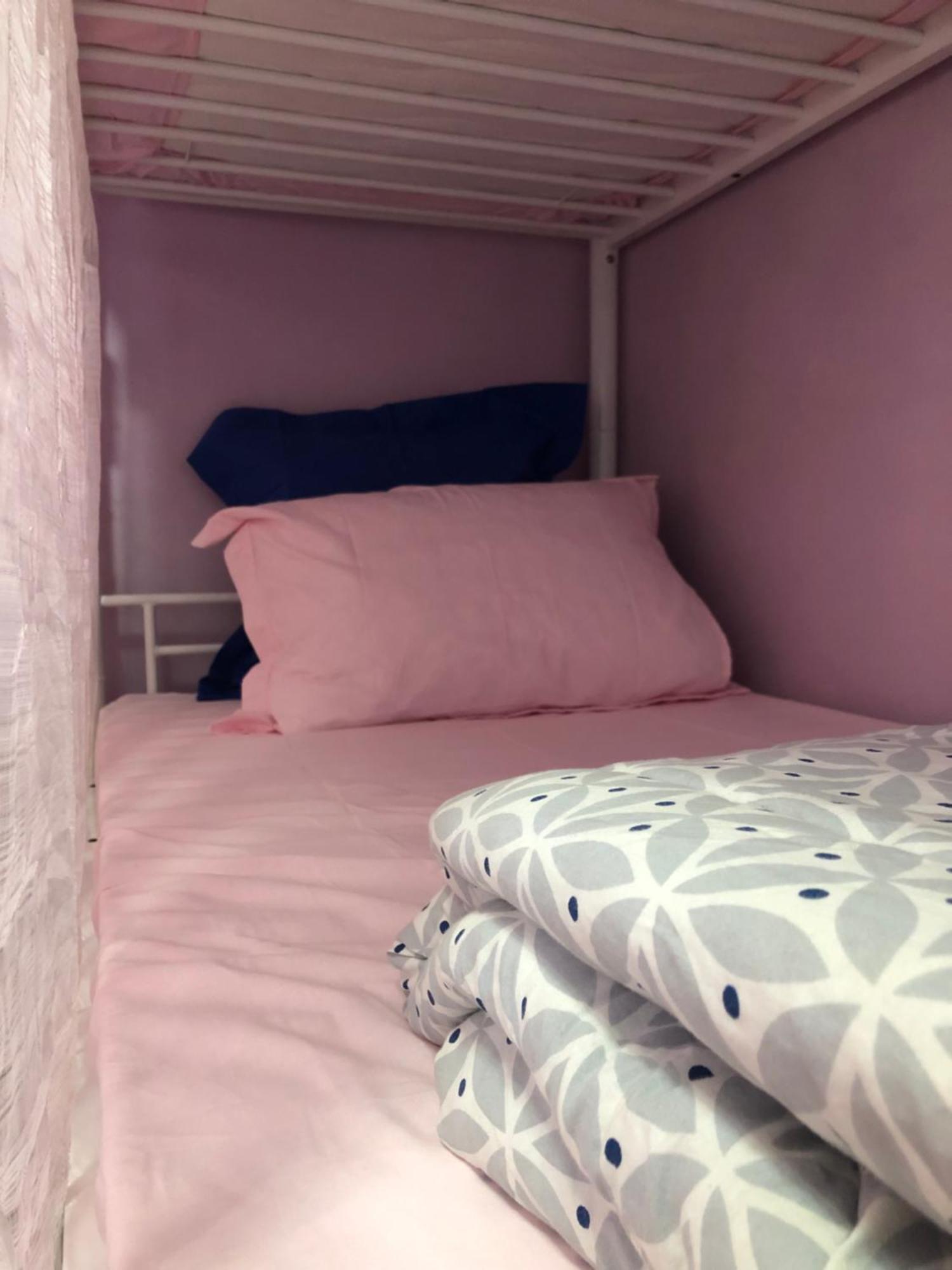 Female-Dortoir Femme -Dorm Shared Room Paris 보비니 외부 사진