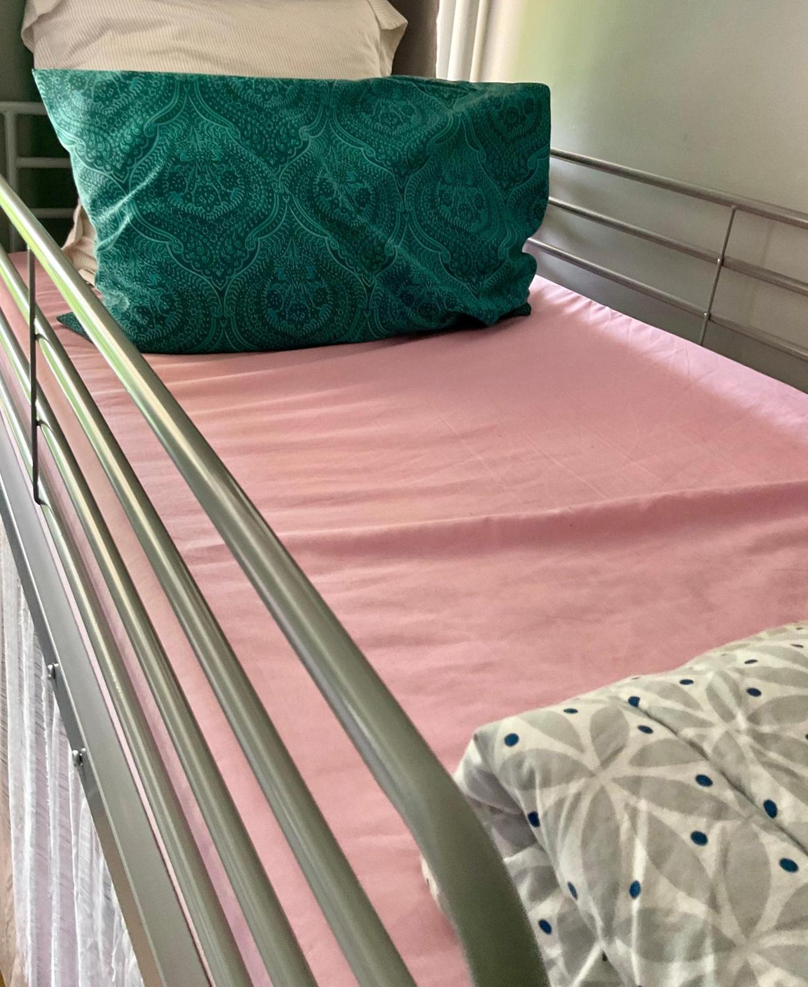 Female-Dortoir Femme -Dorm Shared Room Paris 보비니 외부 사진