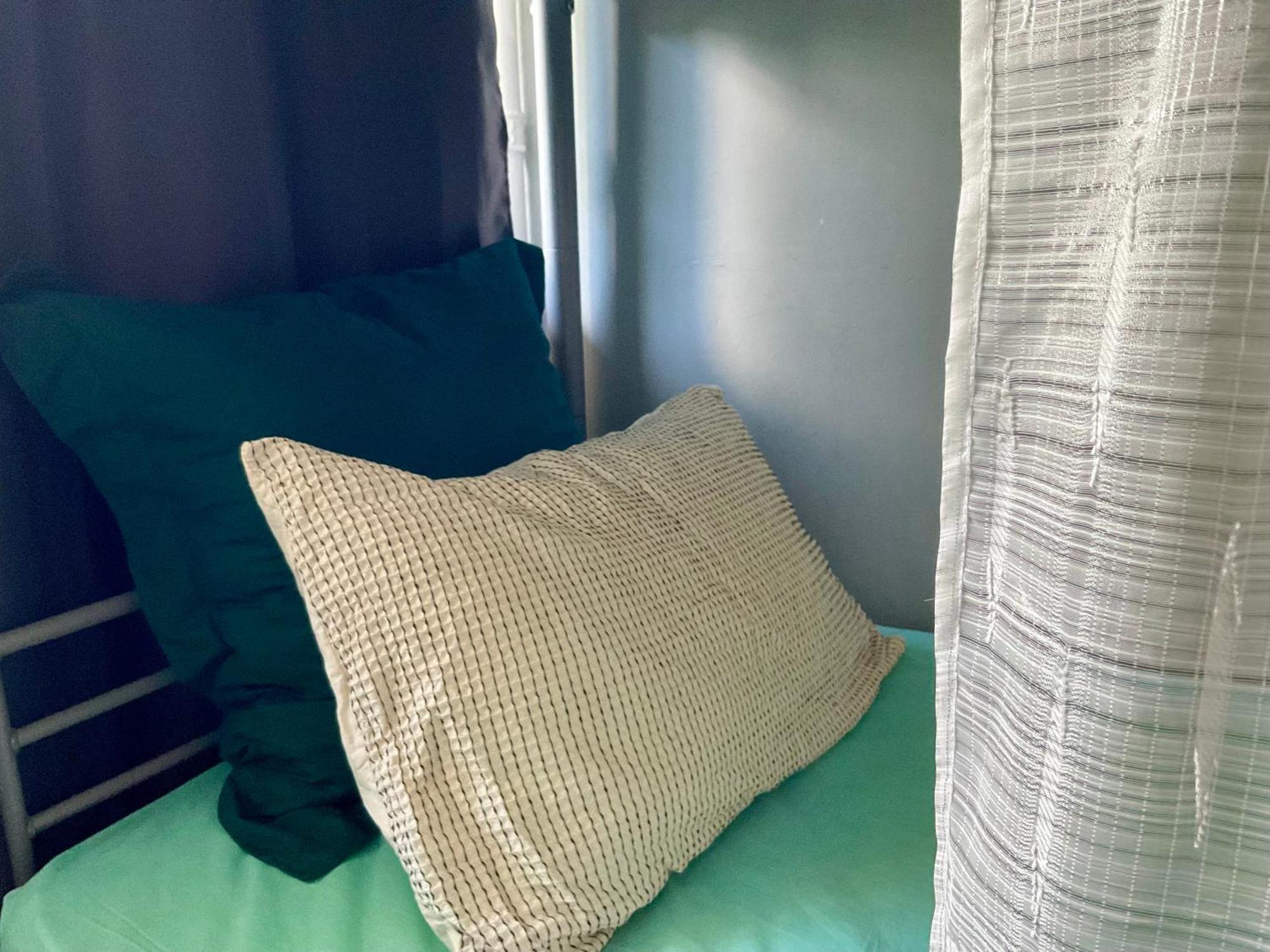 Female-Dortoir Femme -Dorm Shared Room Paris 보비니 외부 사진