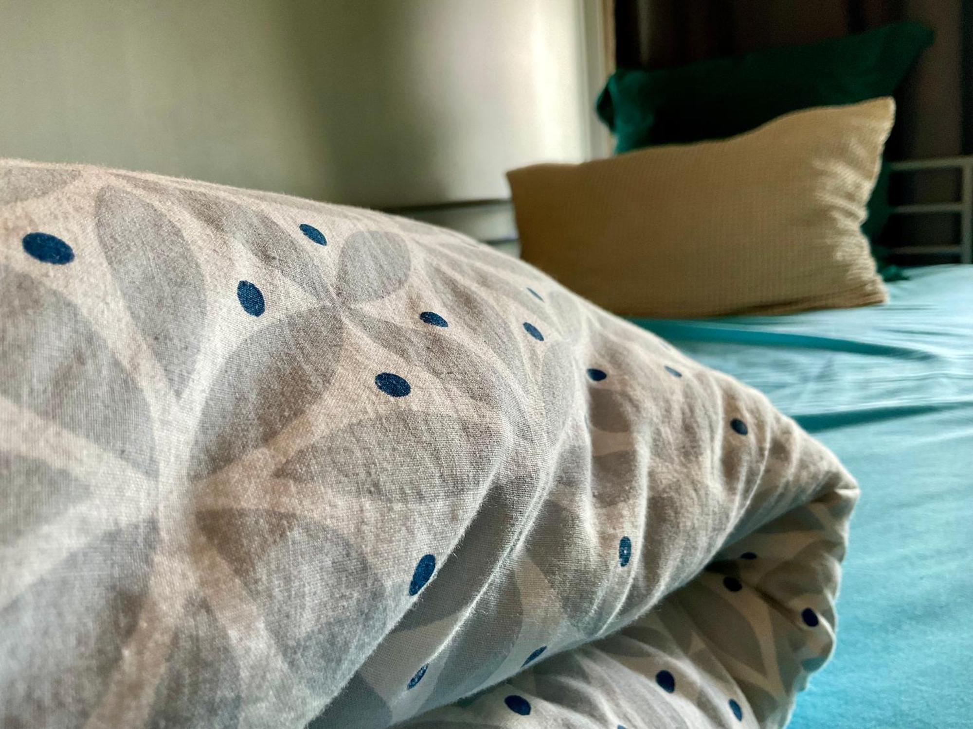 Female-Dortoir Femme -Dorm Shared Room Paris 보비니 외부 사진