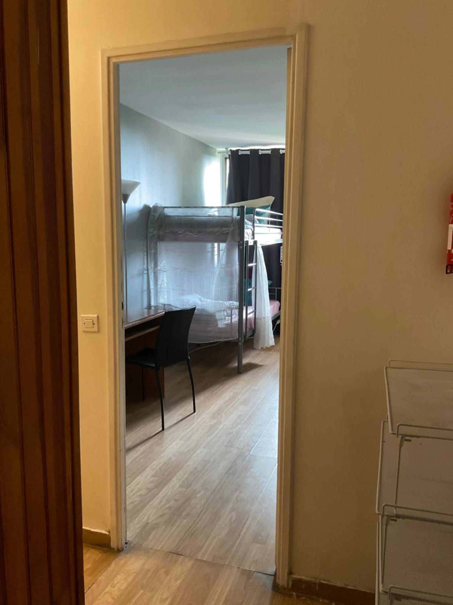 Female-Dortoir Femme -Dorm Shared Room Paris 보비니 외부 사진