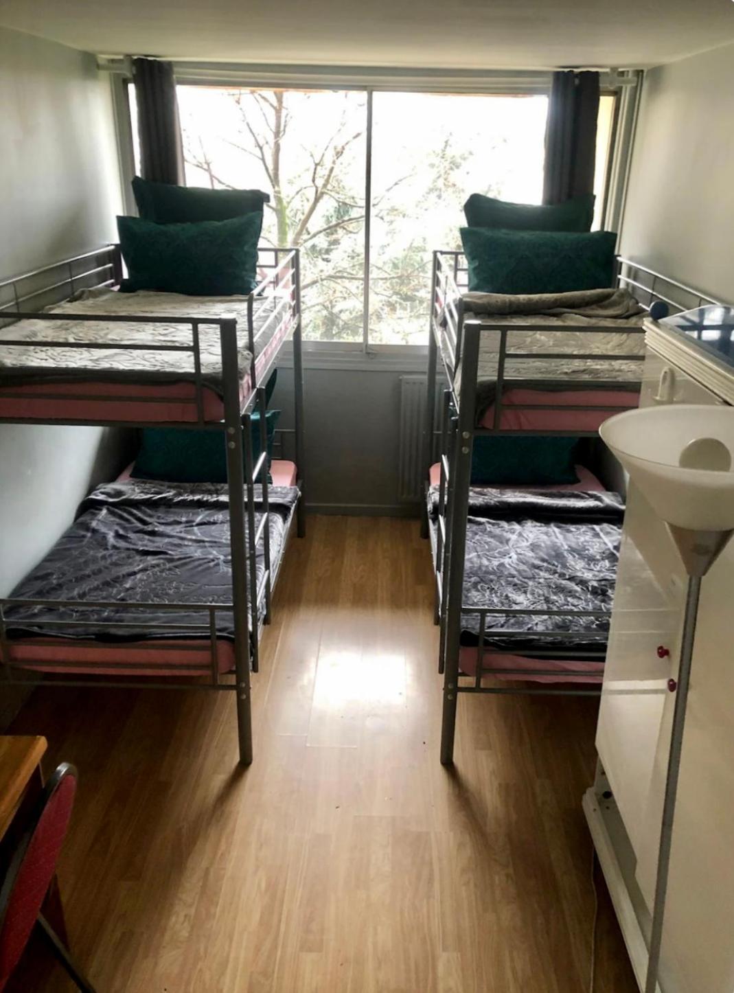 Female-Dortoir Femme -Dorm Shared Room Paris 보비니 외부 사진